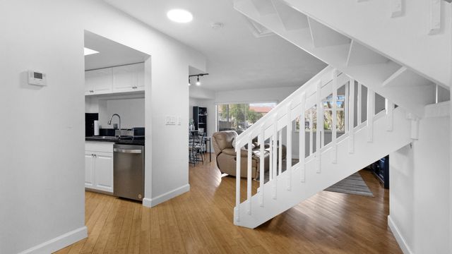 638 N University Drive, Plantation, FL 33324