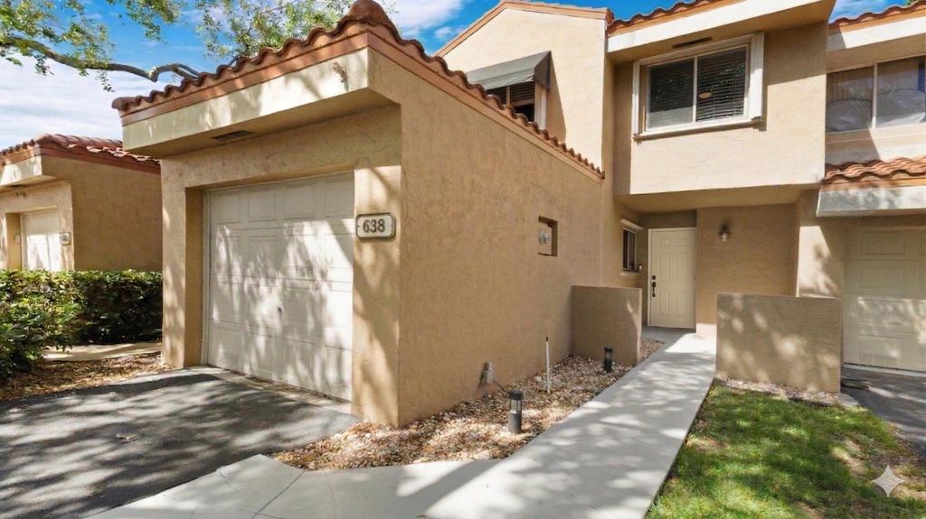 638 N University Drive, Plantation, FL 33324