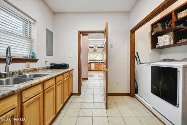 6341 Menge Avenue, Pass Christian, MS 39571