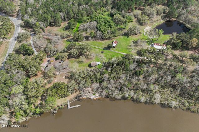 6341 Menge Avenue, Pass Christian, MS 39571