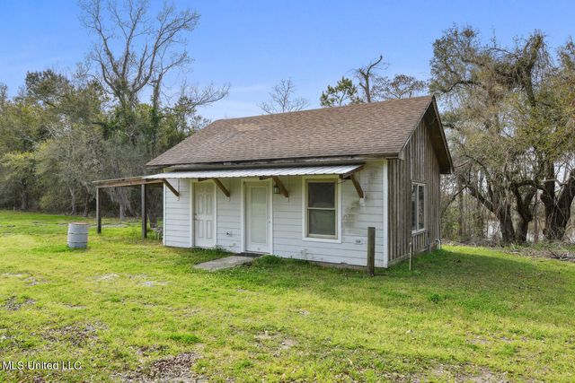 6341 Menge Avenue, Pass Christian, MS 39571
