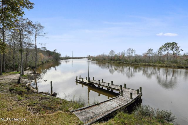 6341 Menge Avenue, Pass Christian, MS 39571