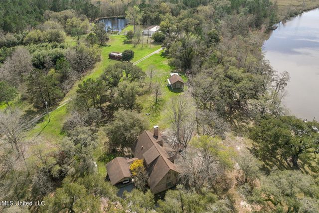 6341 Menge Avenue, Pass Christian, MS 39571