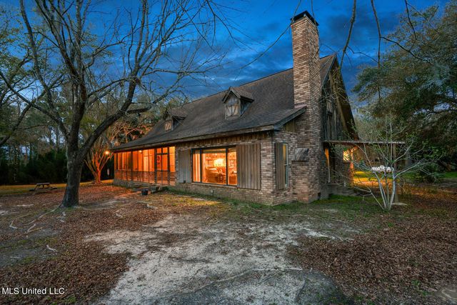 6341 Menge Avenue, Pass Christian, MS 39571