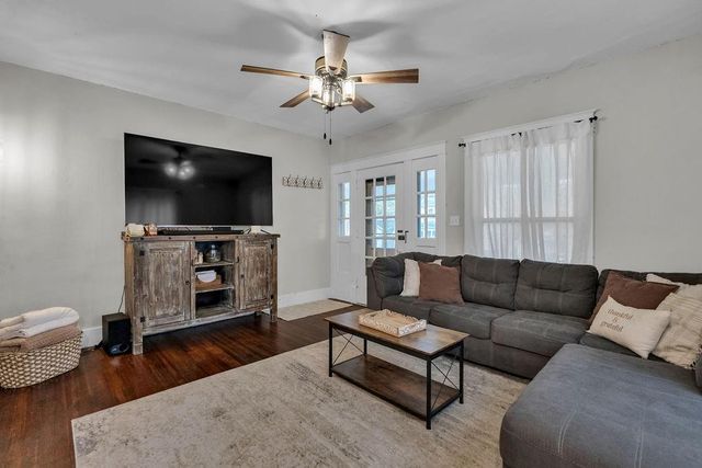 601 E 3rd Street, Maryville, MO 64468