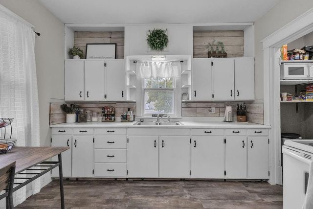 601 E 3rd Street, Maryville, MO 64468