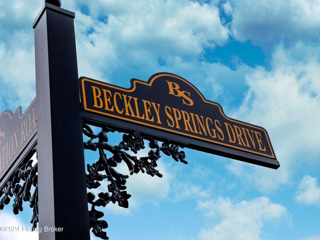 15109 Beckley Springs Dr, Louisville, KY 40245