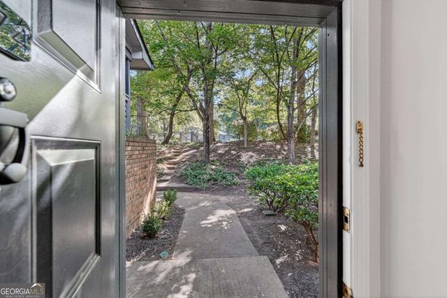 1274 Weatherstone Drive NE, Atlanta, GA 30324