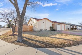 1302 Lawnmont DR, Round Rock, TX 78664