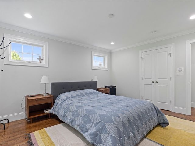 12 Cedar St 2, Waltham, MA 02453
