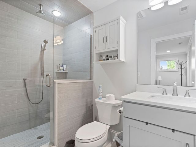 12 Cedar St 2, Waltham, MA 02453