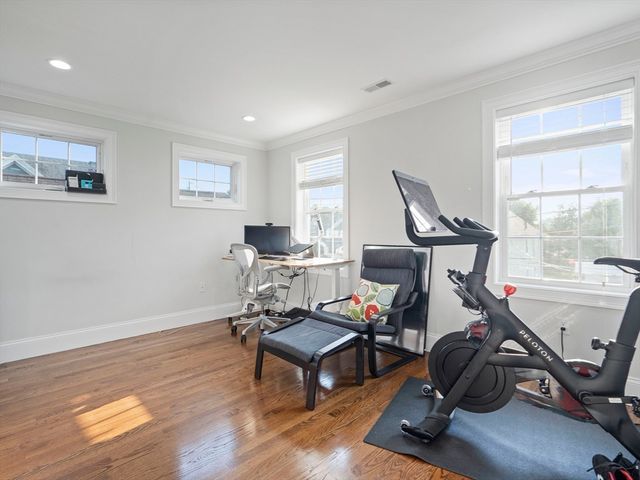 12 Cedar St 2, Waltham, MA 02453