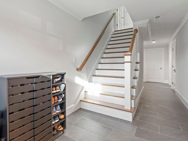 12 Cedar St 2, Waltham, MA 02453