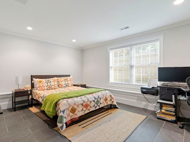 12 Cedar St 2, Waltham, MA 02453