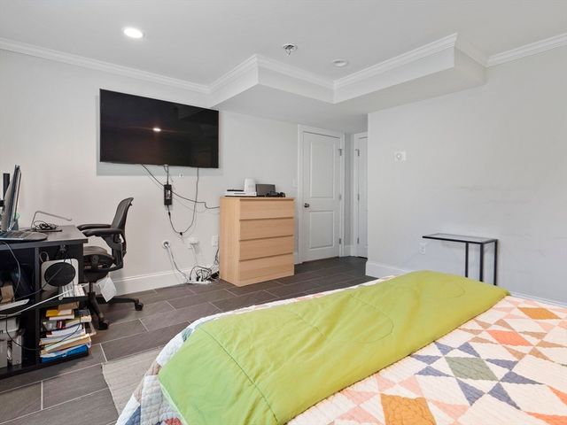 12 Cedar St 2, Waltham, MA 02453
