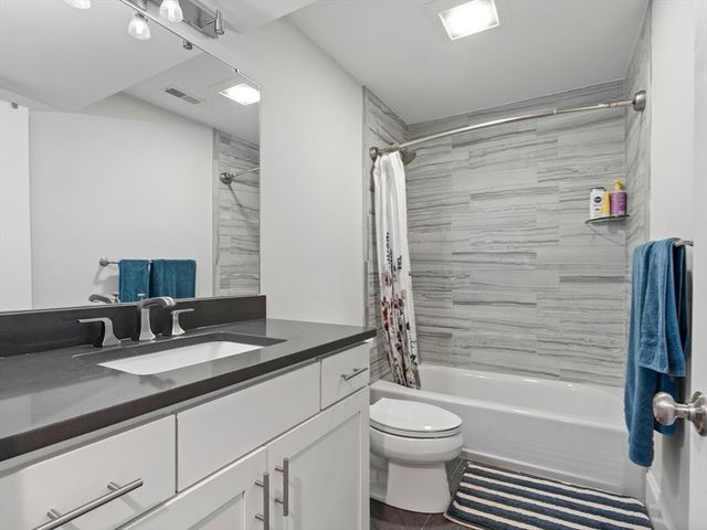 12 Cedar St 2, Waltham, MA 02453