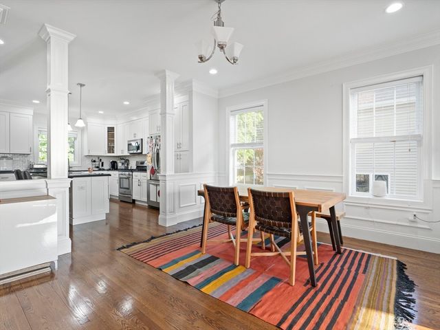 12 Cedar St 2, Waltham, MA 02453