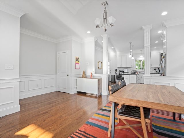 12 Cedar St 2, Waltham, MA 02453
