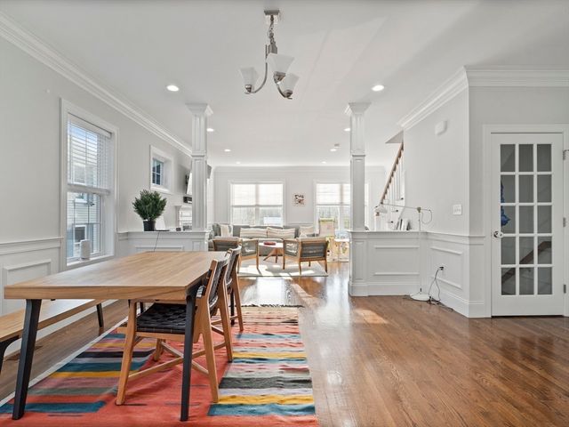 12 Cedar St 2, Waltham, MA 02453