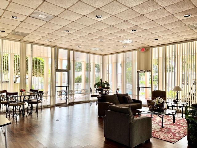 506 ORANGE DRIVE 15, Altamonte Springs, FL 32701