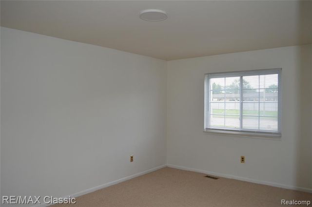 19711 E 8 Mile Road 69, Saint Clair Shores, MI 48080