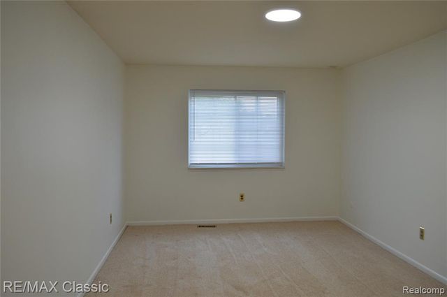19711 E 8 Mile Road 69, Saint Clair Shores, MI 48080