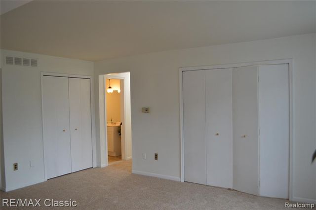 19711 E 8 Mile Road 69, Saint Clair Shores, MI 48080