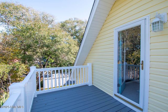 151 Doe Drive, Emerald Isle, NC 28594