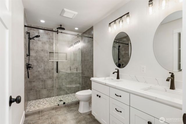 36651 Tamarack Drive NE, Hansville, WA 98340