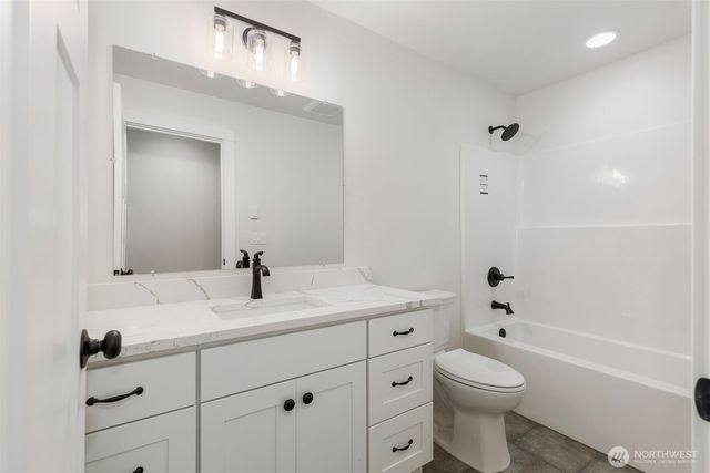 36651 Tamarack Drive NE, Hansville, WA 98340
