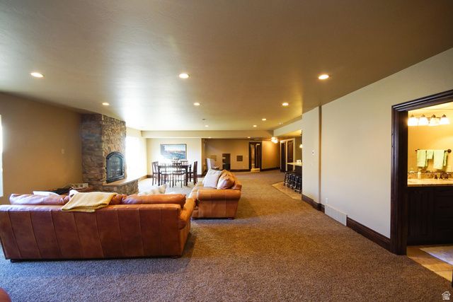 2054 E 6425 S, Holladay, UT 84121