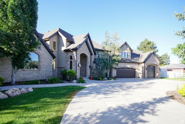 2054 E 6425 S, Holladay, UT 84121