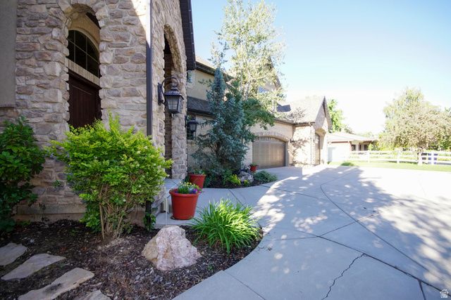2054 E 6425 S, Holladay, UT 84121