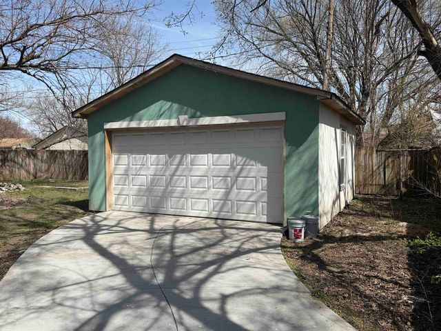 5036 S Brookhaven St, Wichita, KS 67216