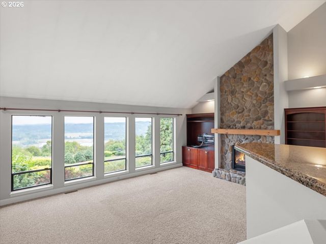4000 EOLA Dr Nw, Salem, OR 97304