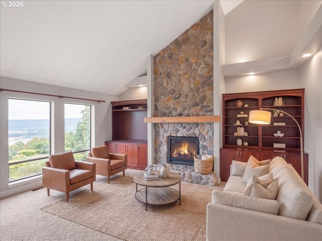 4000 EOLA Dr Nw, Salem, OR 97304