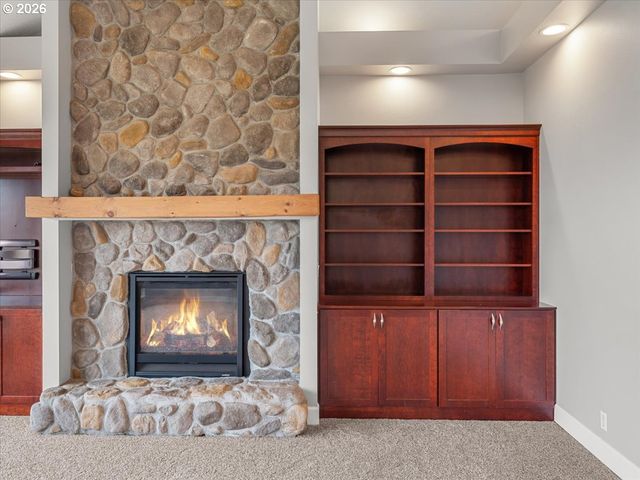 4000 EOLA Dr Nw, Salem, OR 97304
