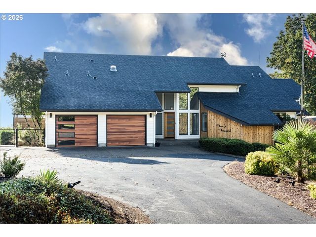 4000 EOLA Dr Nw, Salem, OR 97304