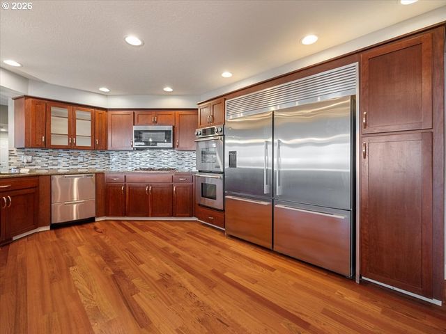 4000 EOLA Dr Nw, Salem, OR 97304
