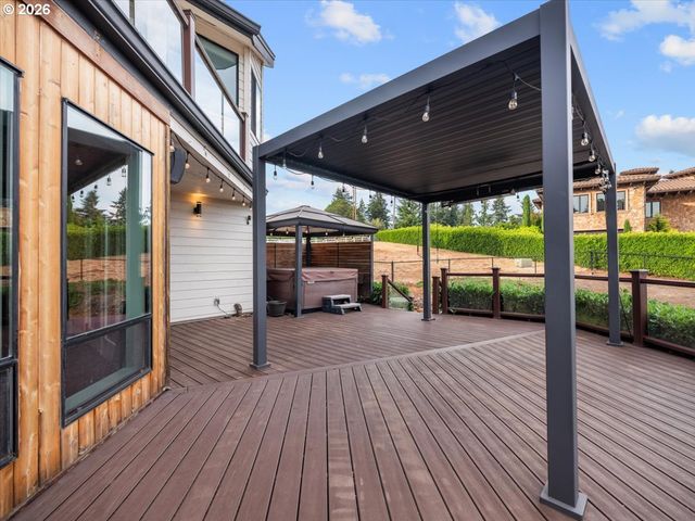 4000 EOLA Dr Nw, Salem, OR 97304