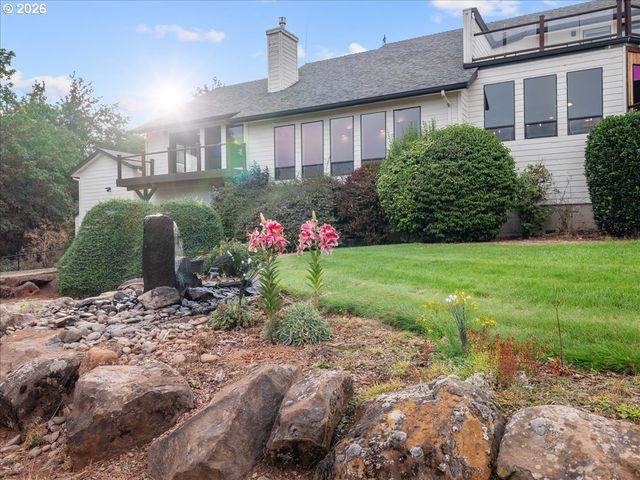 4000 EOLA Dr Nw, Salem, OR 97304