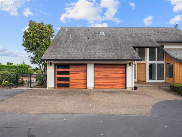 4000 EOLA Dr Nw, Salem, OR 97304
