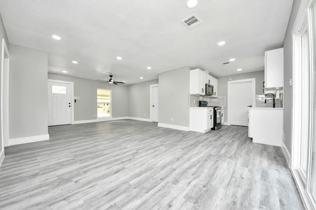11823 Leitrim Way, Houston, TX 77047