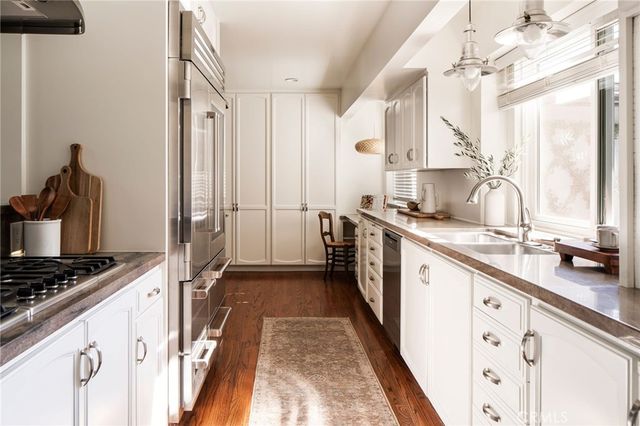 10225 Valley Spring Ln, Toluca Lake, CA 91602