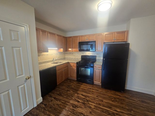 720 Main St 4, Weymouth, MA 02190