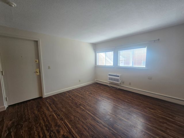 720 Main St 4, Weymouth, MA 02190