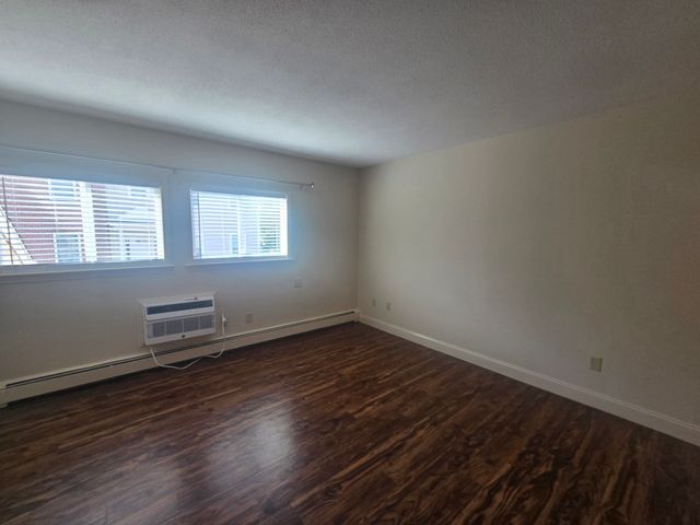 720 Main St 4, Weymouth, MA 02190