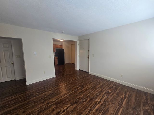 720 Main St 4, Weymouth, MA 02190