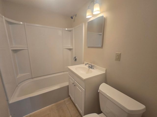 720 Main St 4, Weymouth, MA 02190
