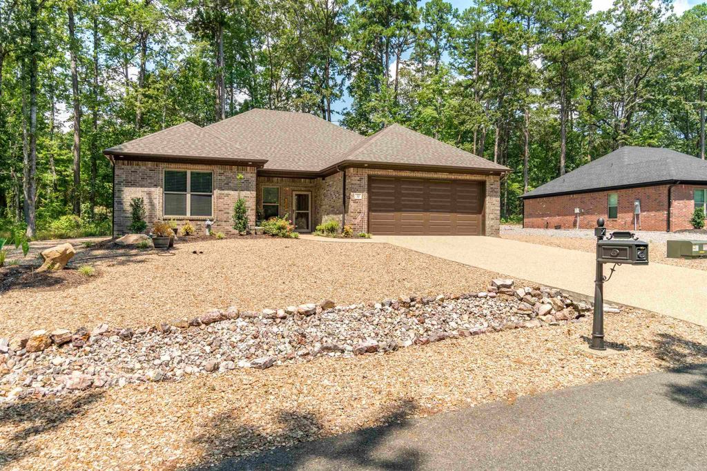 30 Sacedon Lane, Hot Springs Village, AR 71909